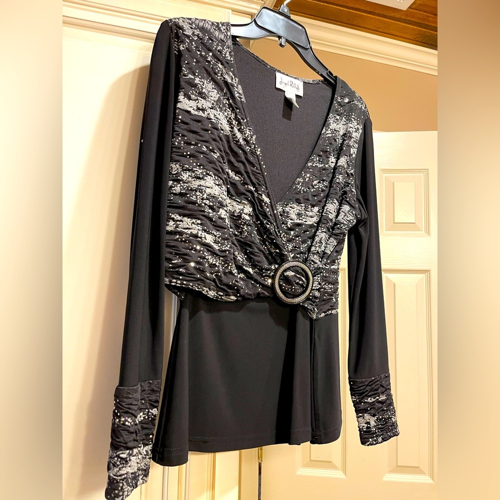 Joseph Ribkoff dressy top. Size 12. Black/ silver/ gray